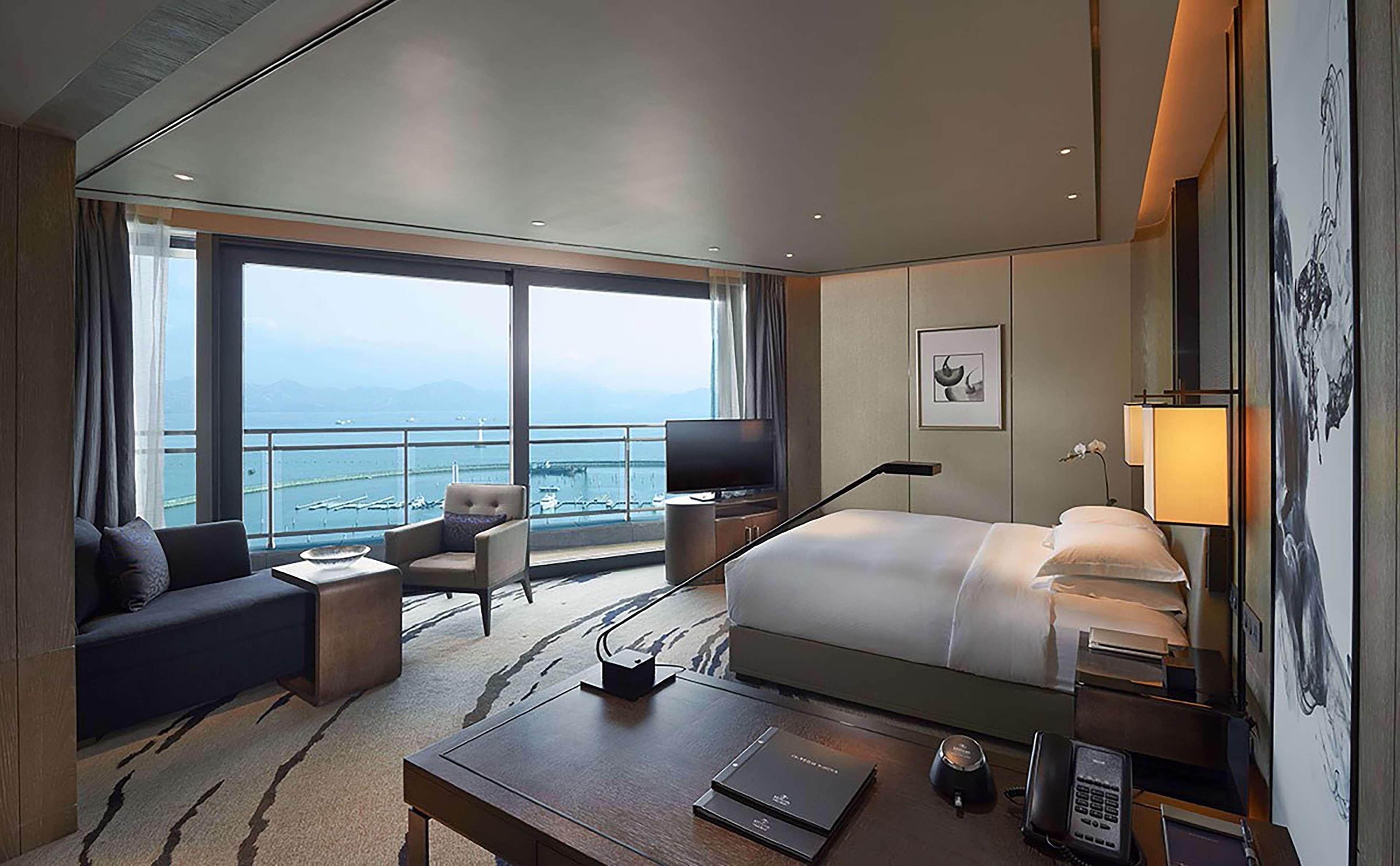 Hilton Shenzhen Shekou Nanhai Екстериор снимка