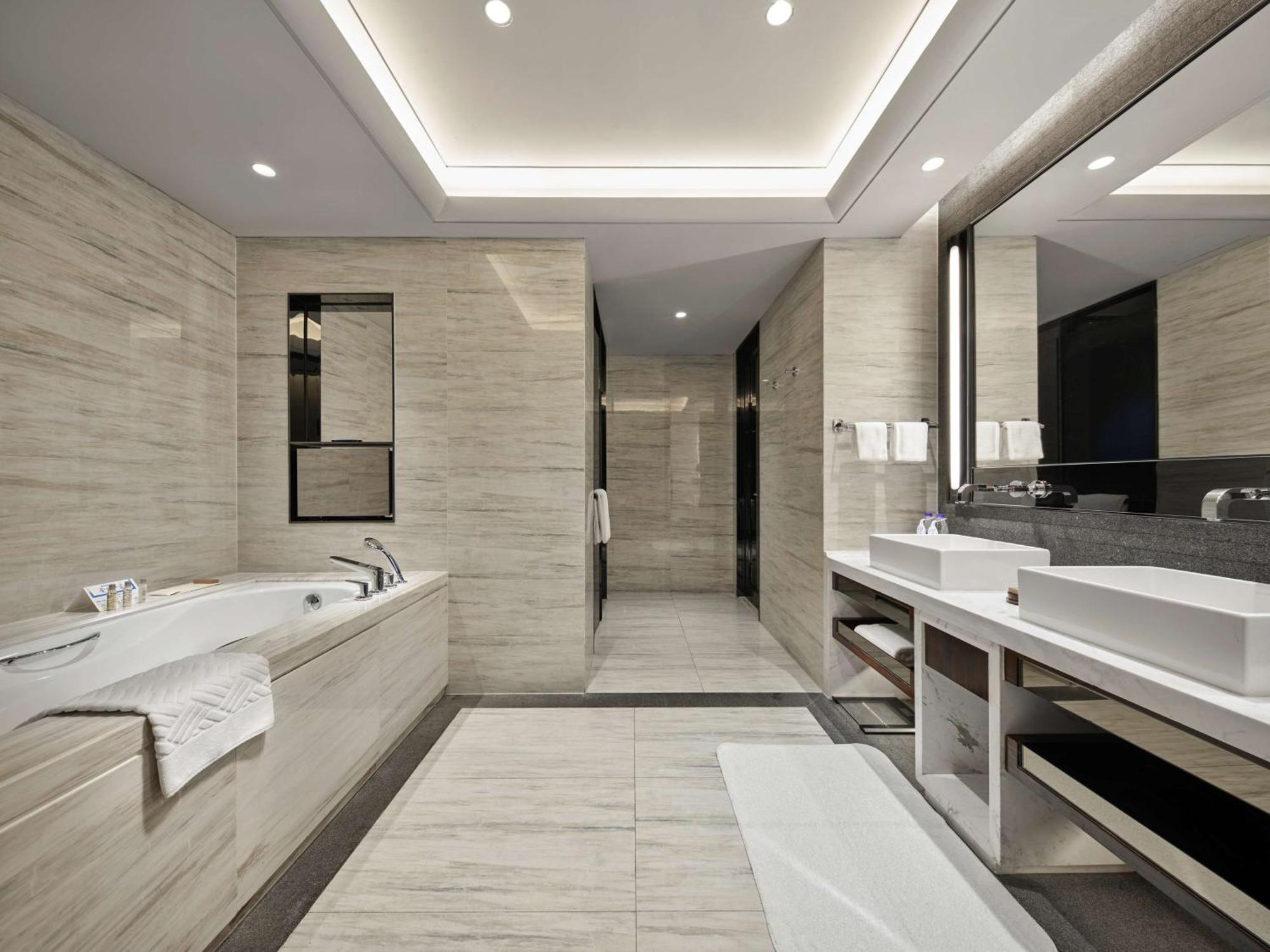 Hilton Shenzhen Shekou Nanhai Екстериор снимка